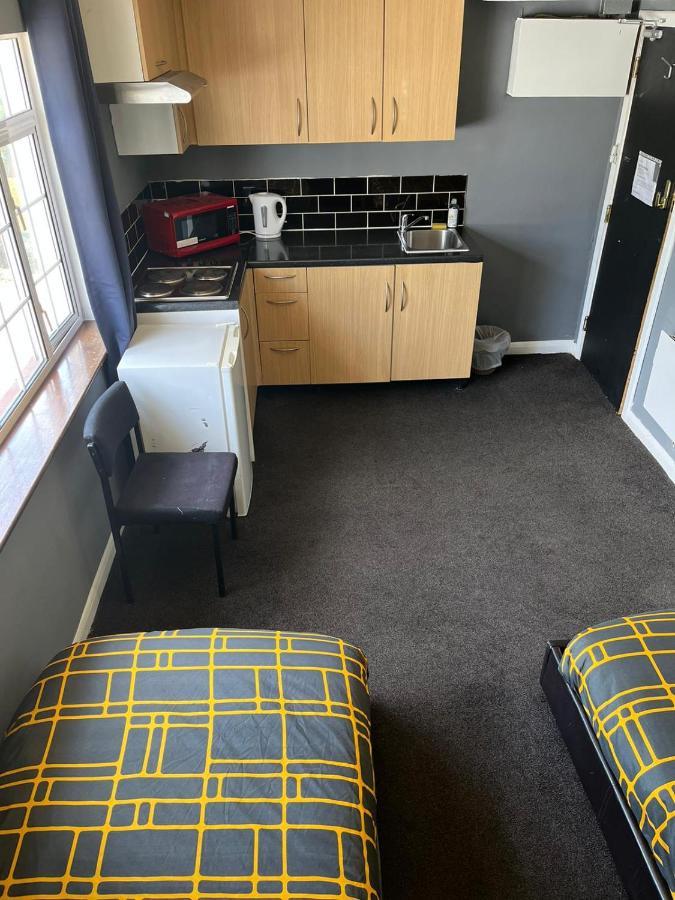 Hatfield Save-Money Rooms - 10Over10 For Price! Zewnętrze zdjęcie